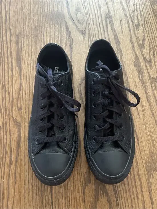 Converse Chuck Taylor All Star Leather Black Mono Low Top Women Sneaker Size 7.5