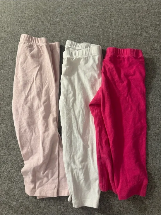 5/$15- Girls 3-Pack Cotton Stretch Leggings - Pink, White, Fuchsia Capri length