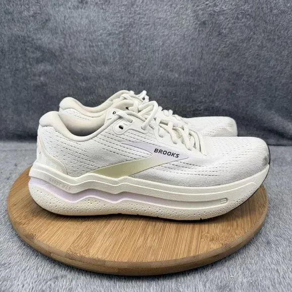 Brooks Ghost Max Shoe Womens Size 9.5 White Running Training Sneakers No Insoles