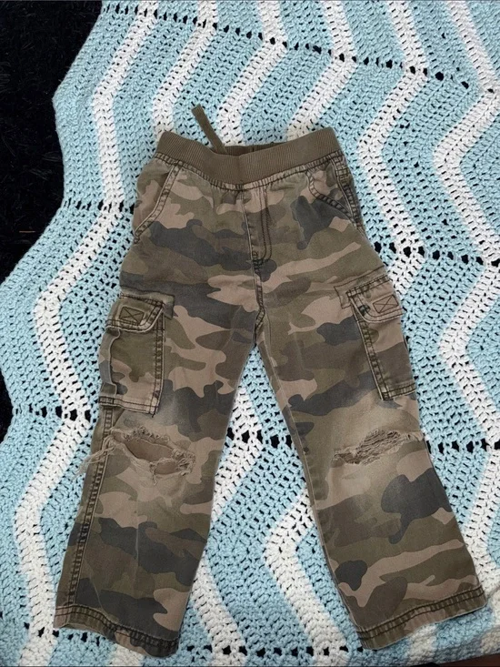 The Children's Place Boys Camo Cargo Pants - Olive Green