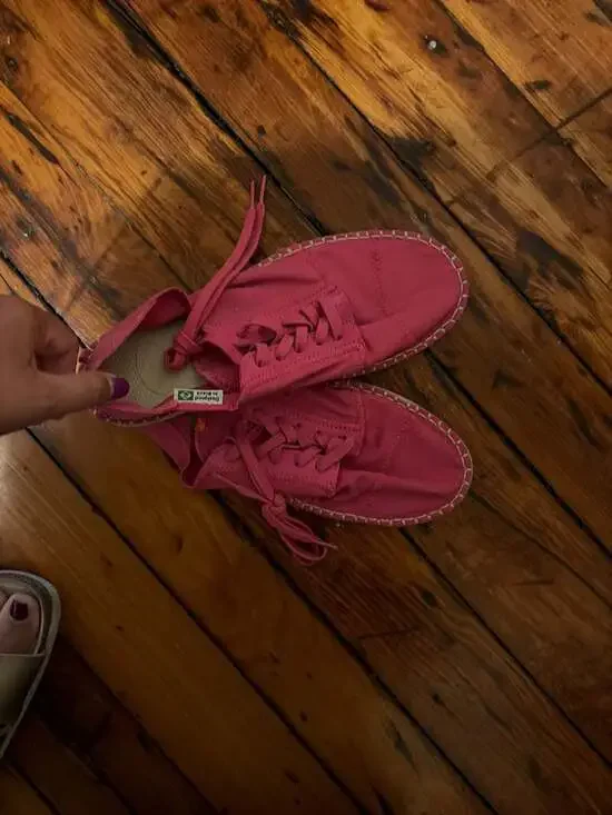 Havaianas Origine Sneaker III Espadrille Lace-Up Canvas Shoes in Fushia Pink