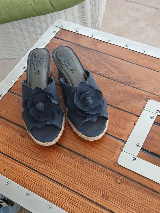 Life Stride Navy Floral Espadrille Slide Sandals - Women