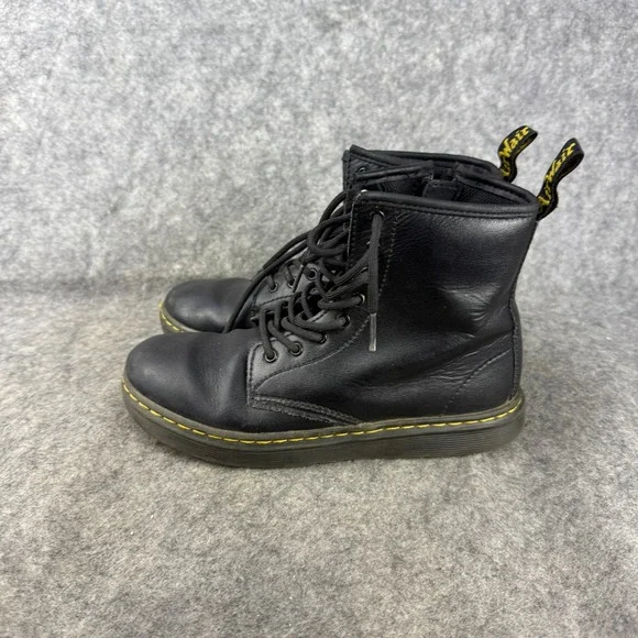 Doc Martin Leather Black Combat Boots AW004‎ Youth Size 4