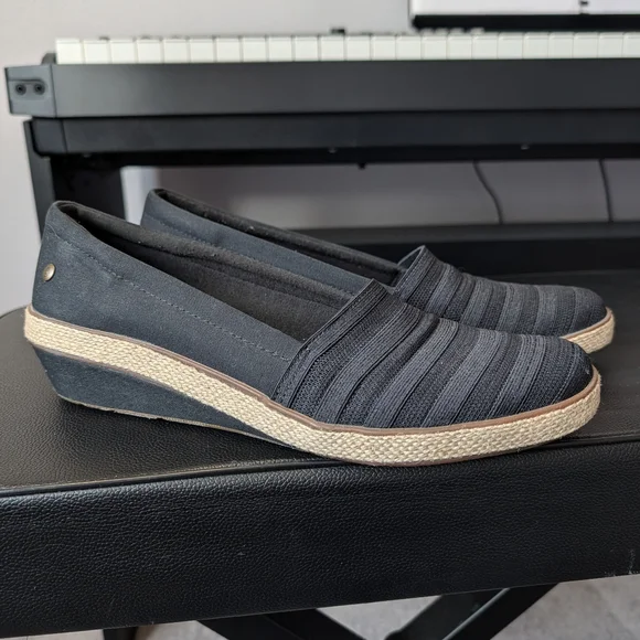 Grasshoppers Size 10 Black Slip On Espadrille‎ Wedge Sneakers