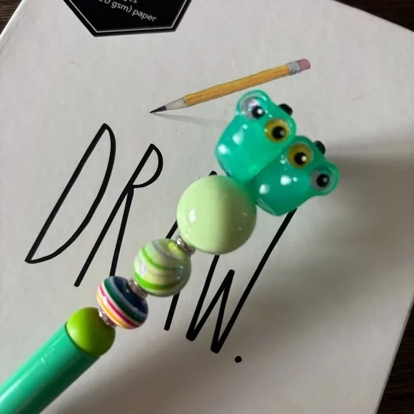 Disney Doorables: The Little Mermaid: Eels Flotsam & Jetsam handmade beaded pen