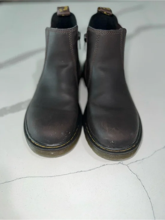 Dr. Martens 2976 J  Chelsea boot