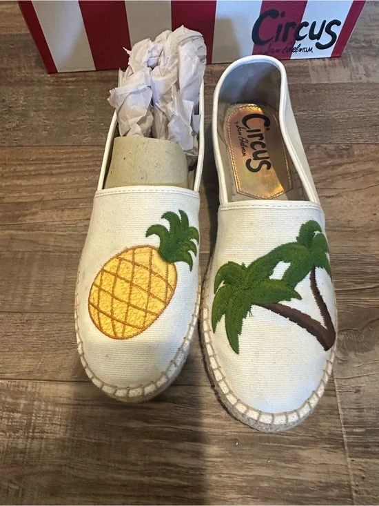 Circus by Sam Edelman White Pineapple & Palm Espadrille Slip-Ons