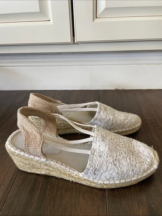 Easy Spirit Cream Lace Espadrille Wedge Slingback