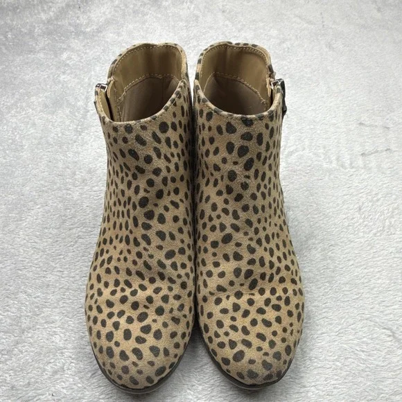 Cat & Jack Beige/Black Animal Print Ankle Bootie Almond Toe Zip Women's 2M