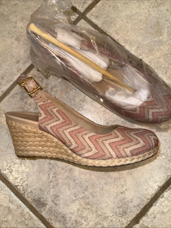 Vionic Pink Chevron Slingback Espadrilles