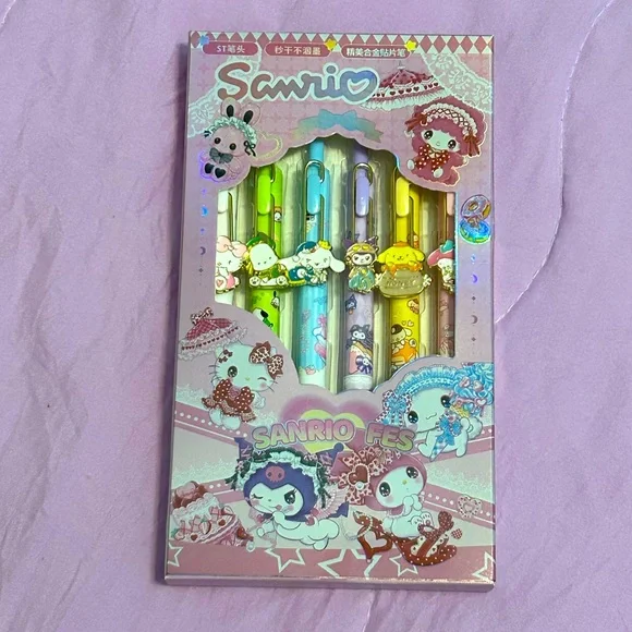 Hello Kitty Family Characters Pen Set