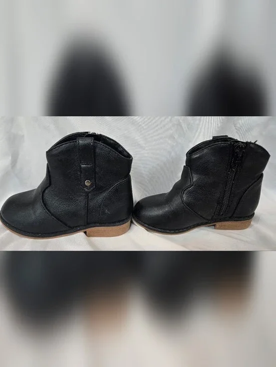 Cat & Jack Black Kids Ankle Boots with Tan Sole Accent