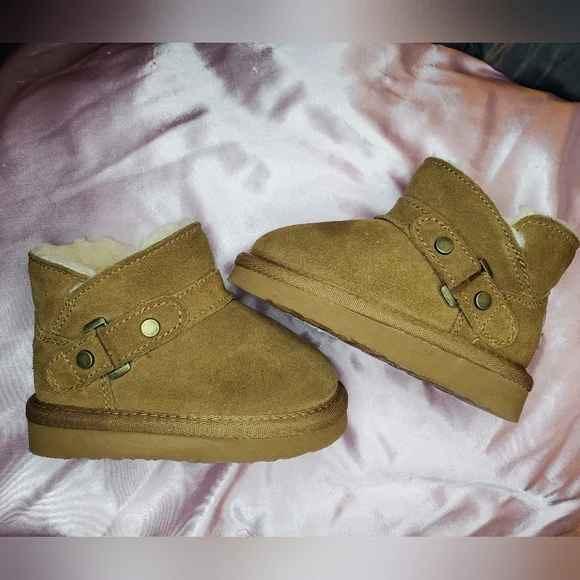 B2G1F Bearpaw Toddler Size 6