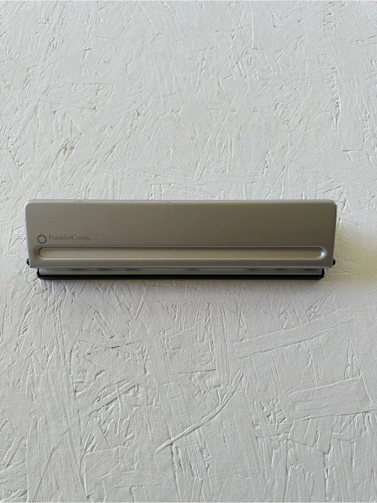 FranklinCovey - Metal Hole Punch