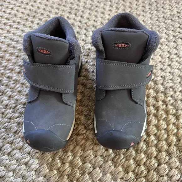 Keen Kids Winter Gray‎ Boots Waterproof Insulated Toddler Size 11