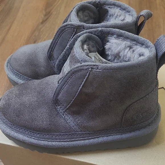 UGG Kids Gray Suede Boots used‎ good condition