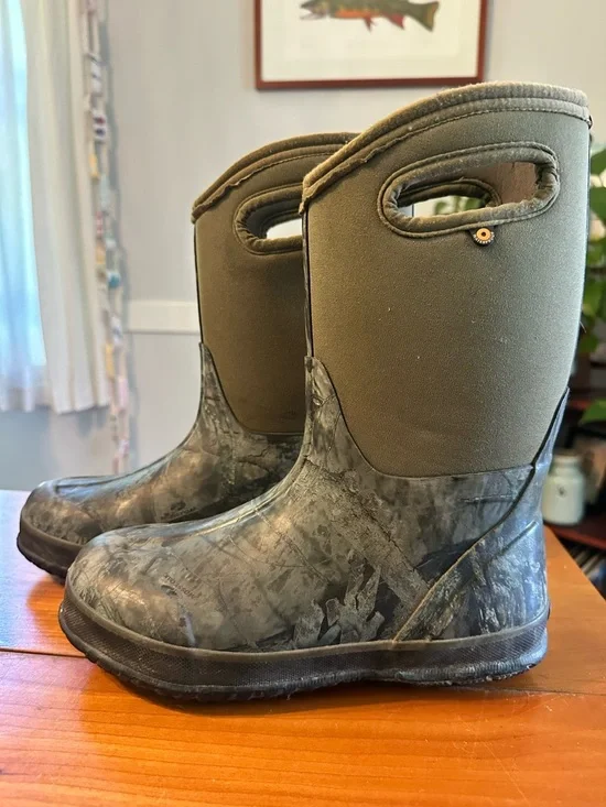 Mossy Oak Bogs Youth
