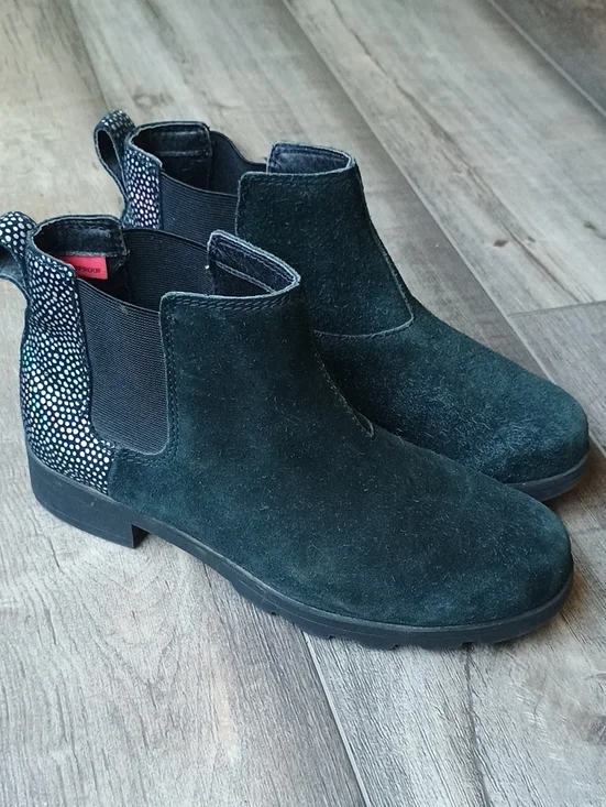 Sorel Kids Black Suede Chelsea Boots with Patterned Heel
