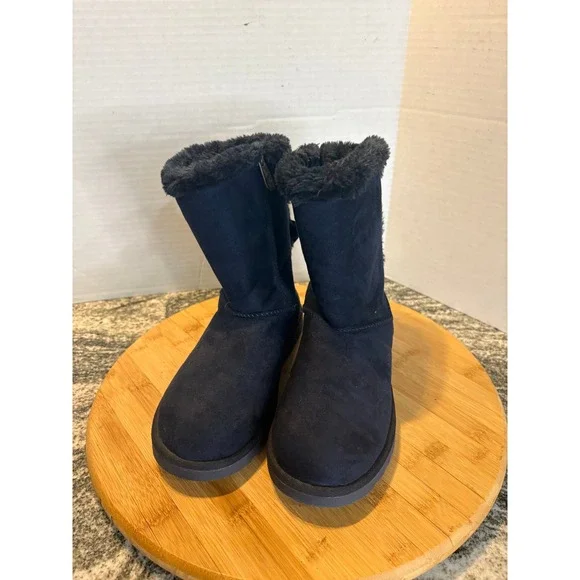 Kids Navy Blue Faux Suede Fur Lined Winter Boots‎ with Bow Accent Size 6M SKU115