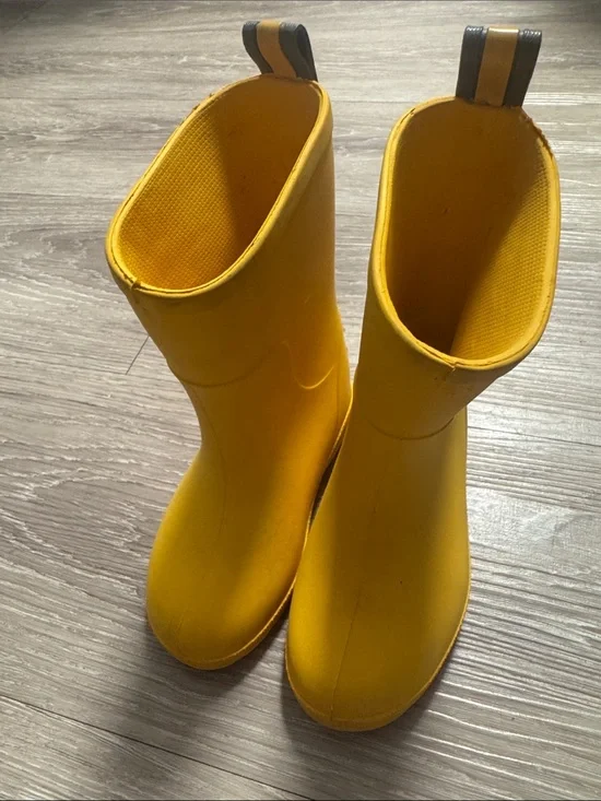 totes Kids Yellow Rain Boots with Back Pull Tabs