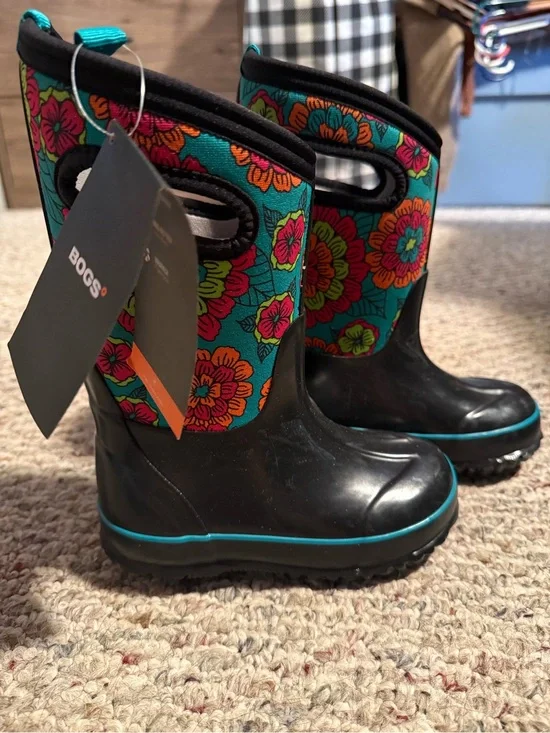 Bogs Kids Teal Floral Pansies Rain Boots with Black Foot