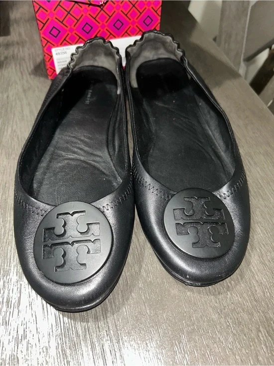 Tory Burch Black Leather Logo Round-Toe Ballet Flats
