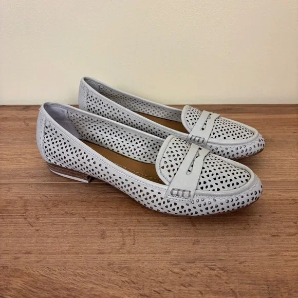 DOLCE VITA Perforated‎ Penny Loafers White Women Size 9 Leather Low Heel Slip-On