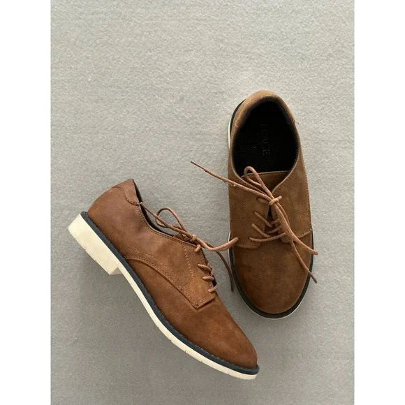 The Childrens Place Oxford Shoes Size 5 Cognac Brown Faux Suede Lace Up