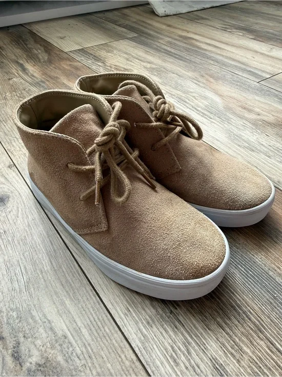 Janie and Jack Suede Chukka Sneaker Size 11