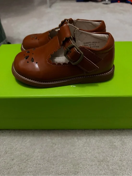 Girls' T-Strap Dress Shoes in Brown
