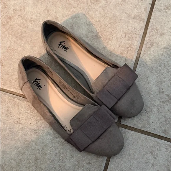 FIONI Clothing Gray Women's Flats