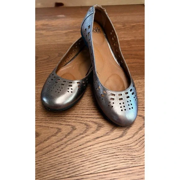 Sofft Ballet Flats Women 9M Pewter Good Laser Cut Leather Comfort Slip On