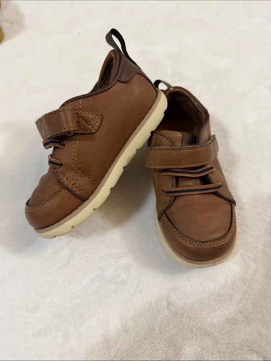 Stride Rite boys Ethan Brown Casual Hook-and-Loop Velcro Leather shoes size 7