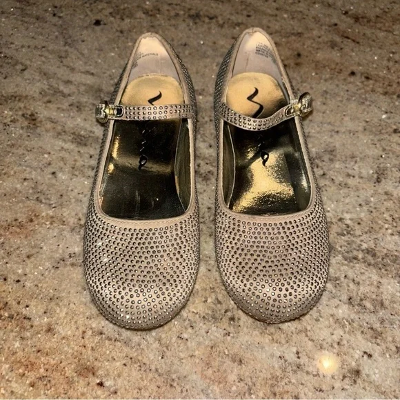 NINA ZELIA sparkly wedding shoes Size 9
