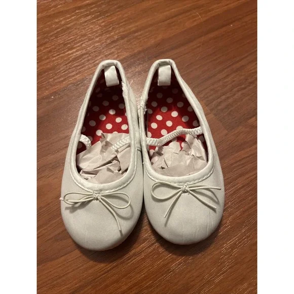 Girls White Flat Shoes H & M size 20-21‎ New