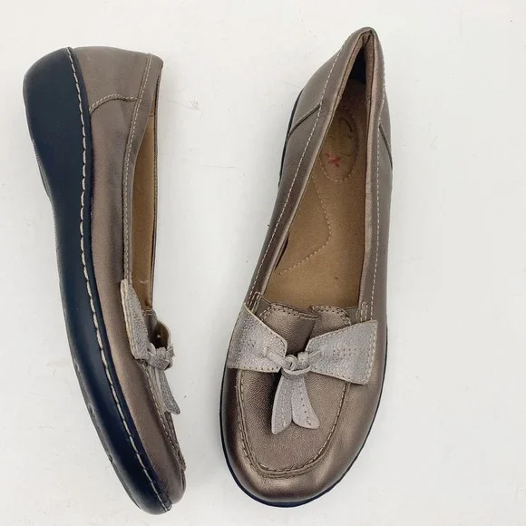 Clarks Ashland Bubble Metallic Leather Bow Loafers Women 9.5N Bronze Pewter