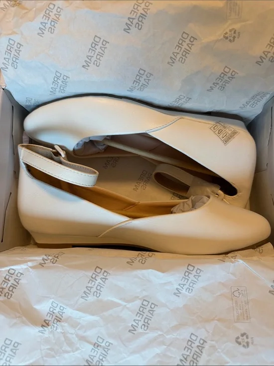 Dream Pairs White Mary Jane Flats with Ankle Strap