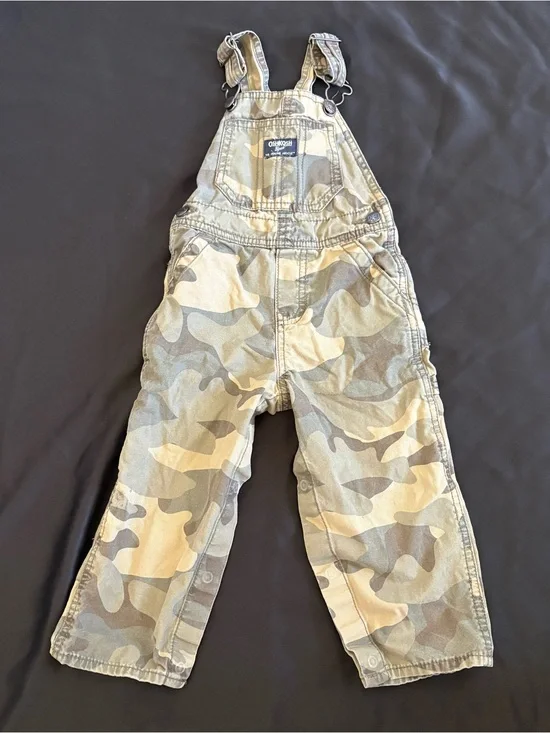 Vintage OshKosh B'gosh Kids Camouflage Overalls - Green & Tan ✨🪖