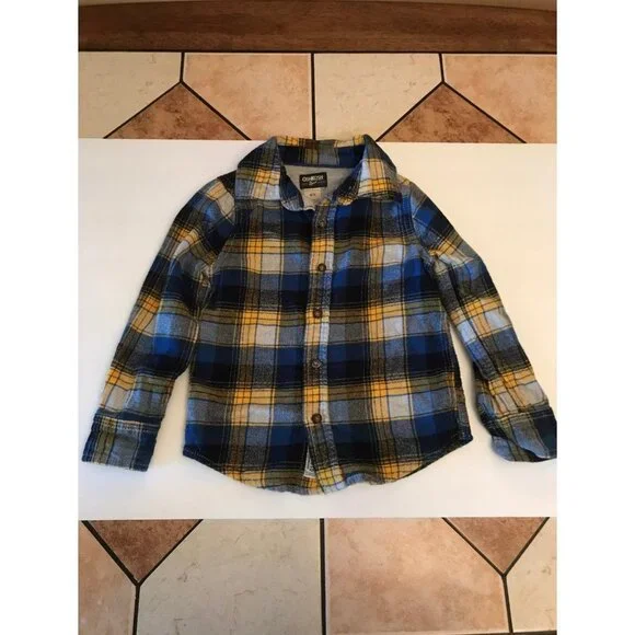 Oshkosh flannel long sleeve button up shirt‎ boys size 4 / 5