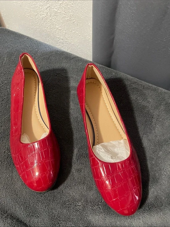 Red Croc-Embossed Women's Ballet Flats - Classic Slip-On Style MWOT