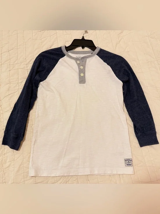Boys OshKosh B'gosh Cream Tee with Gray & Blue details Size 8