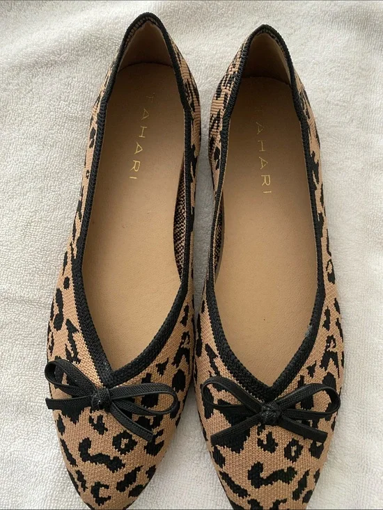 Women's Tahari flats