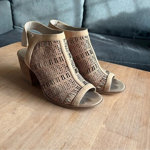Vince Camuto Woven Tan Block Heel Sandals