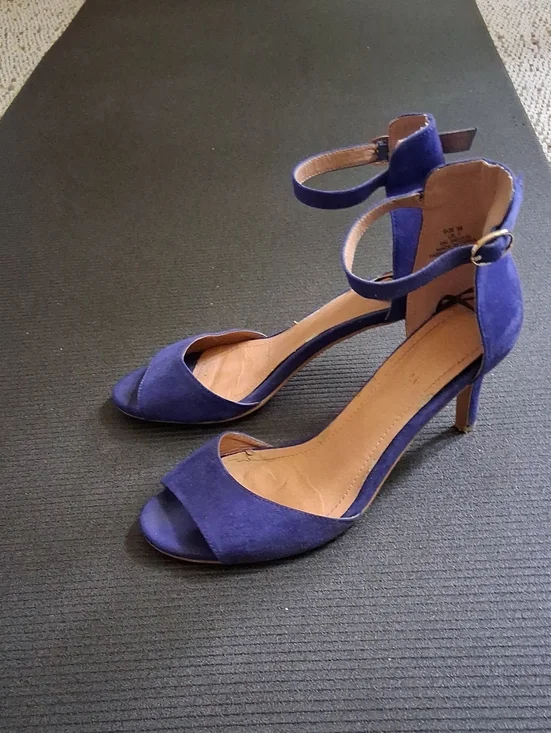 Women's Ankle-Strap Open-Toe Kitten  Heels in Deep Blue