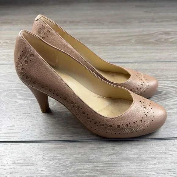 Clarks Women's Slip In Dalia Leather Heels Nude Size 9 M