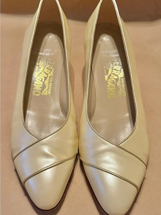 Vintage Salvatore Ferragamo Heels - Bridal sz 9