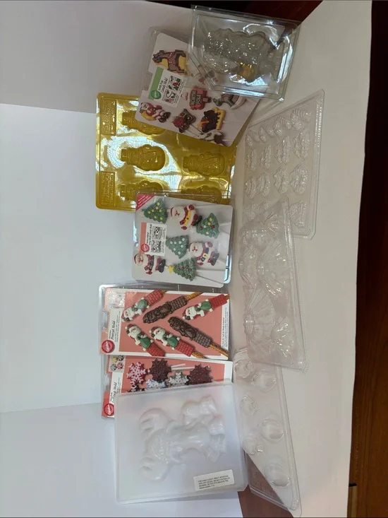 Assorted Holiday/winter Chocolate and Candy Molds - Clear and Gold Plastic
