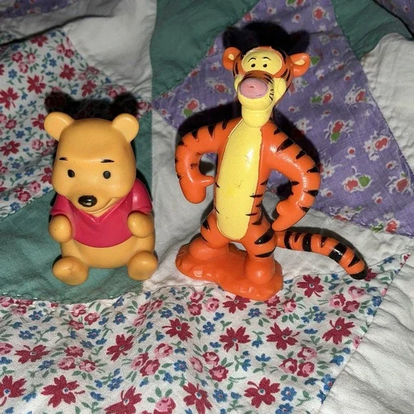Disney Winnie the Pooh And Tigger Toys Figurines Cake Toppers Plastic‎ Vintage