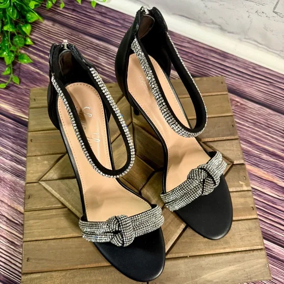 Lauren Lorraine‎ Black and Silver Heels NIB