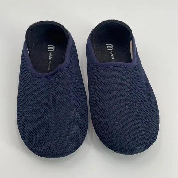 UEC Mahabis navy blue moccasins size 35/ 4.5